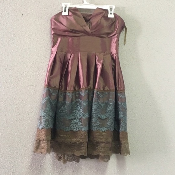 Brown party dress with lace