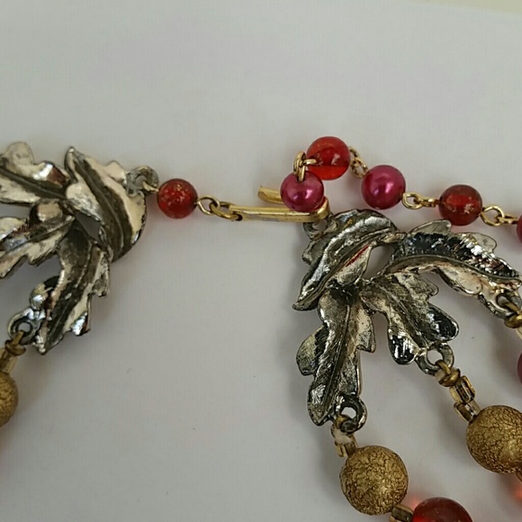 Vintage Beaded Necklace - Picture 3 of 4