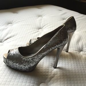 GUESS NEW YEARS EVE HEEL!