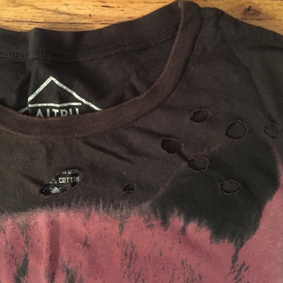 *SOLD* Urban Outfitters Fox T-Shirt Size M - Picture 2 of 3