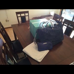 Suede/Mtlc LG Tiffany Reversible Tote in Navy