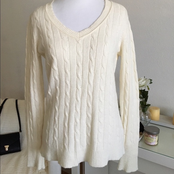 LOFT Sweaters - Cream Cable Knit Sweater