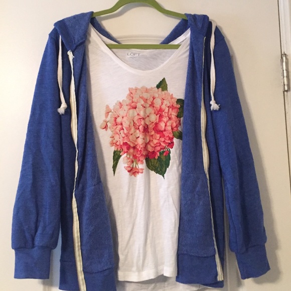 Ann Taylor Loft Hydrangea graphic tee