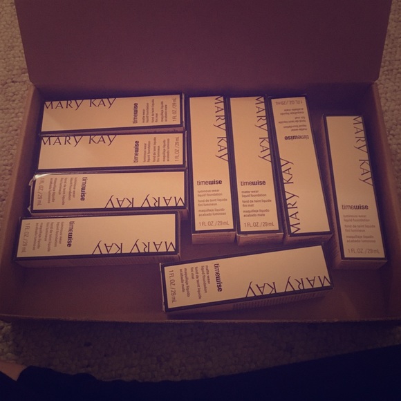 Lot of Mary Kay Foundations