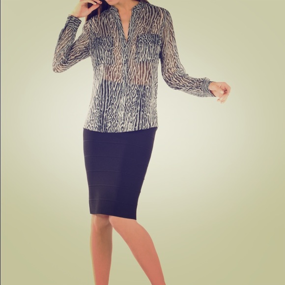 Stretch pencil skirt