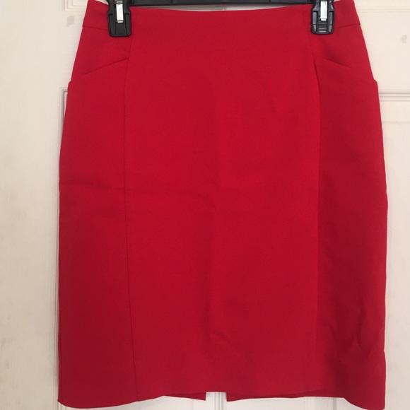 H&M Dresses & Skirts - Coral H&M Pencil Skirt- never worn!