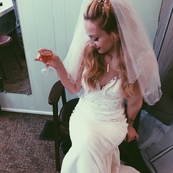 Meet your Posher, Marcella - Picture 2 of 2