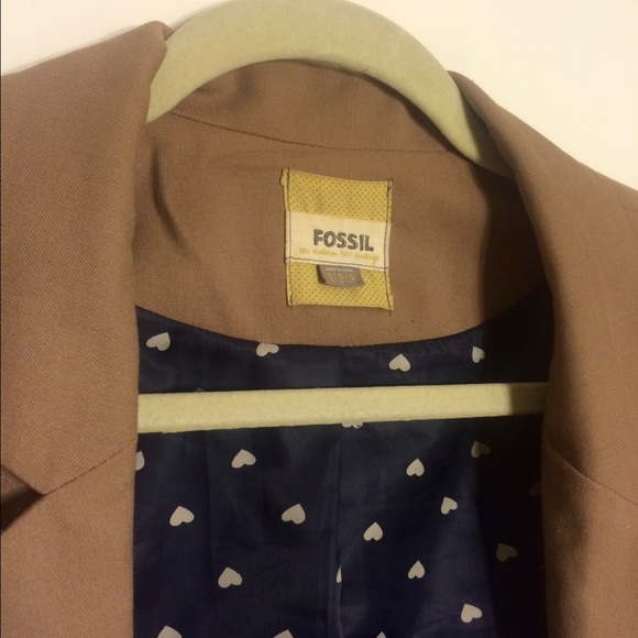 Fitted Fossil cardigan with silk lining!