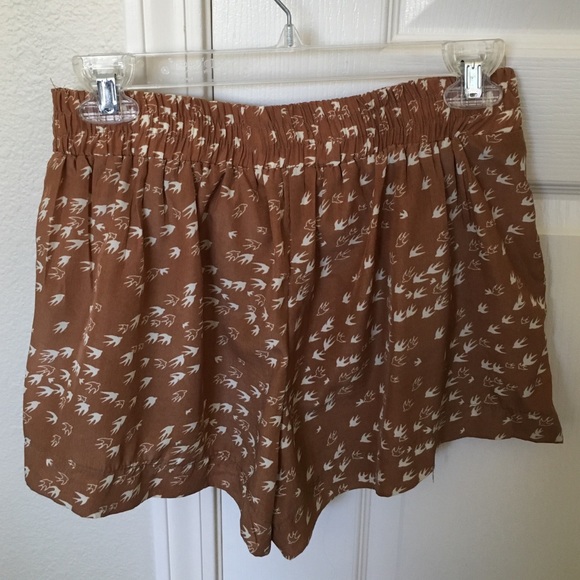 Polyester shorts - Picture 2 of 4