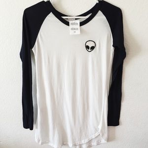 Alien baseball tee