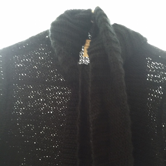 Sweater - Picture 3 of 4