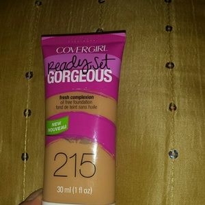 Covergirl Ready, Set Gorgeous Foundation