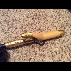 Chi travel curling iron