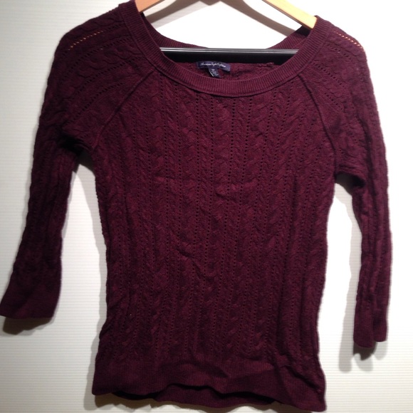 Cable knit  lightweight sweater
