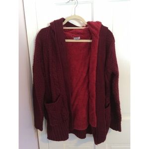 Tobi Cable-knit cardigan with hood and fuz lining