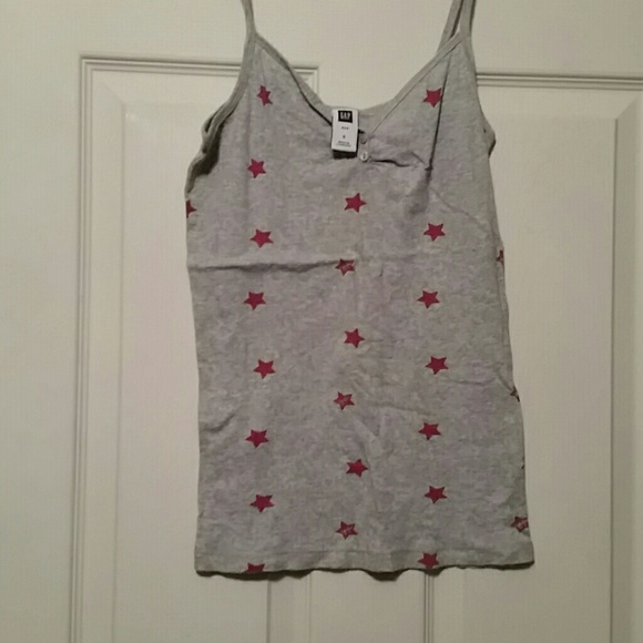 Small gap thin strap top