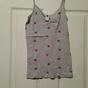 Small gap thin strap top