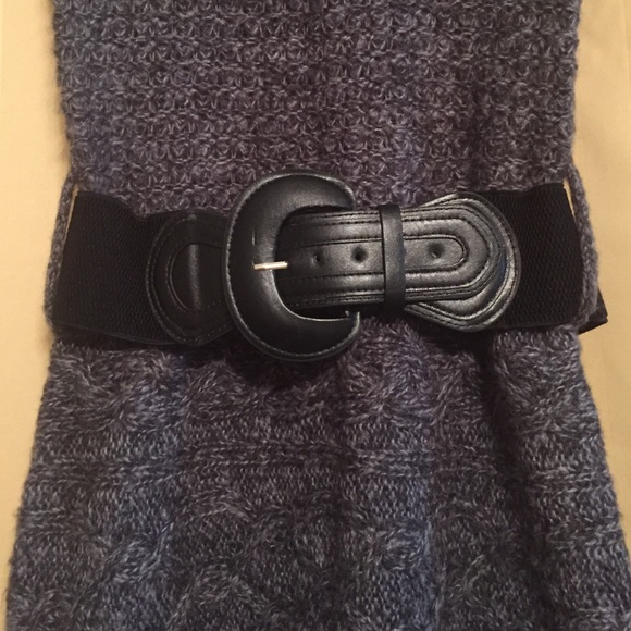 Sweater dress with chunky belt - Picture 2 of 2