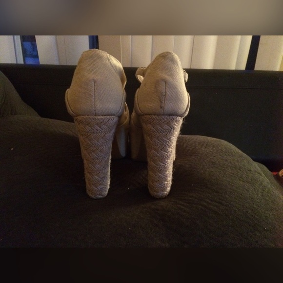 📢AUTHENTIC Jeffrey Campbell Strappy Big Heels📢 - Picture 3 of 4
