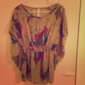 Feather print top
