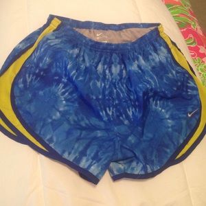 Green & blue nike shorts - size Large