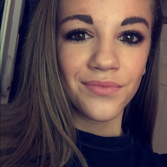 Meet your Posher, Julia - Picture 1 of 1