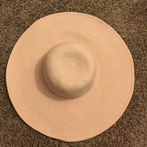 Light pink jcrew sun hat