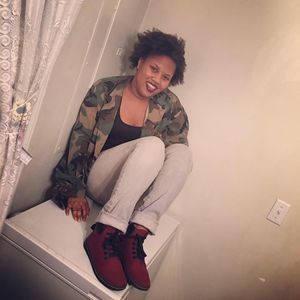 Meet your Posher, Stephanie