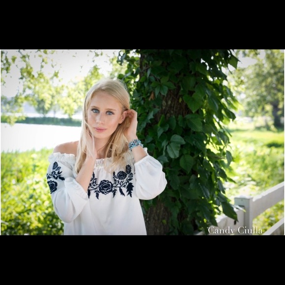 Meet your Posher, Ainsley - Picture 5 of 8