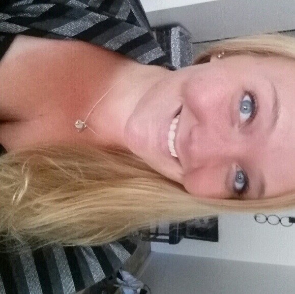 Meet your Posher, Emily - Picture 1 of 1