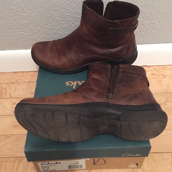 Clarks distressed Boots
