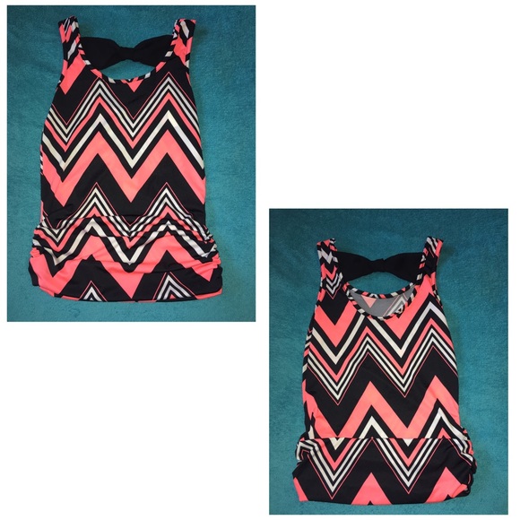 Chevron top
