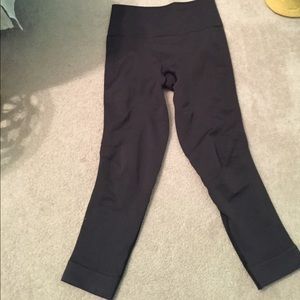 Never worn lulu leggings
