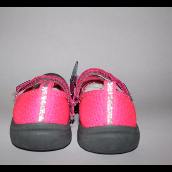 Champion water shoes - Picture 3 of 3