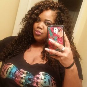 Meet your Posher, Maleka