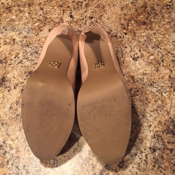 Simply Vera Nude Heels - Picture 2 of 4