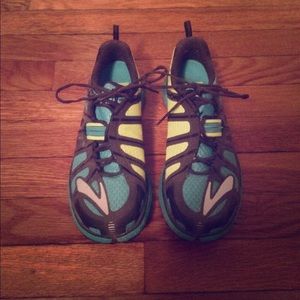 Brooks Running Sneakers