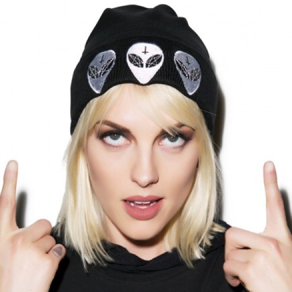 Kill Star alien beanie
