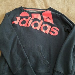 Adidas sweatshirt w front pockets