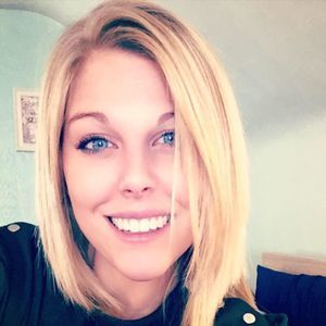 Meet your Posher, Alexis