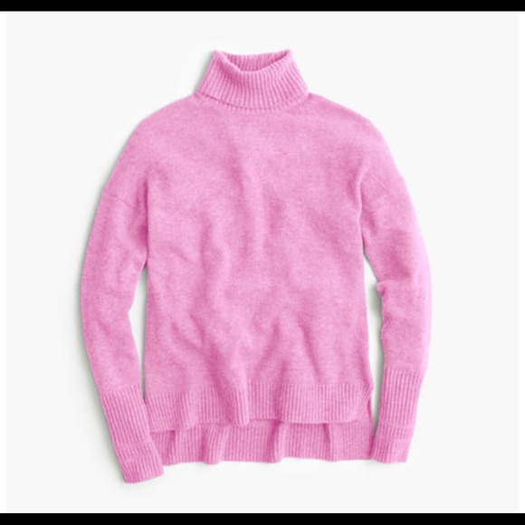 Relaxed wool turtleneck sweater with rib trim