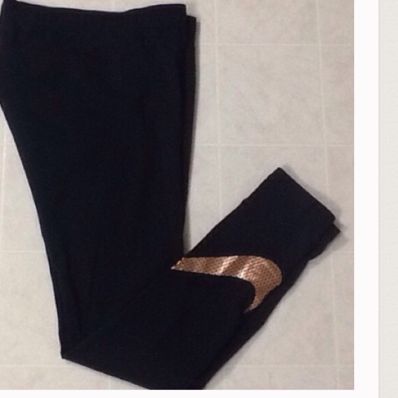 nike metallic swoosh leggings
