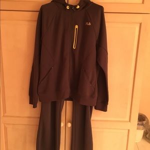 Women's sweatshirt and pants set