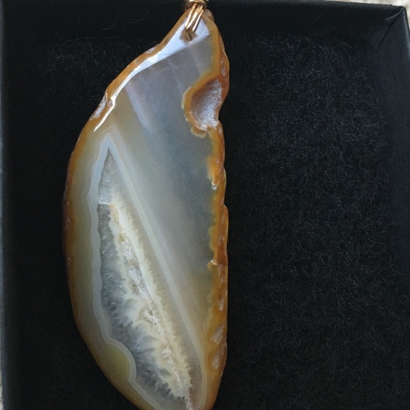 Agate pendant