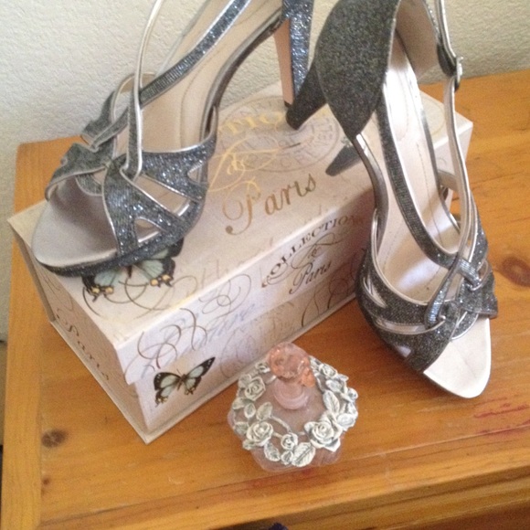 Style & co Size 10 Sparkle Silver heels