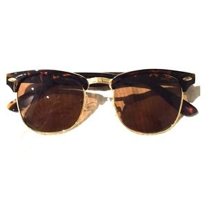 Brown Clubmaster sunglasses