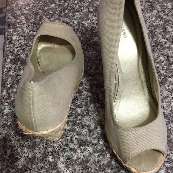 Express Sandals
