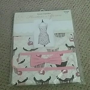 New Never Opened Apron