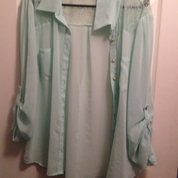 Sheer Mint button down blouse XL Guess