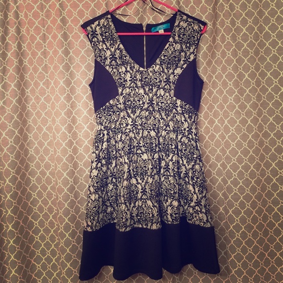 Sleeveless dress